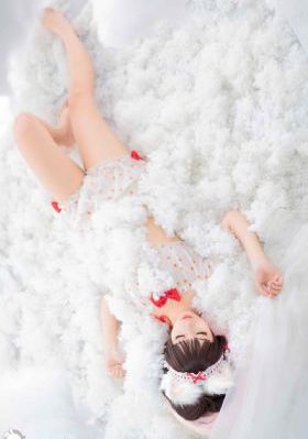 欧美日韩在线美女_4K高清迅雷在线观看