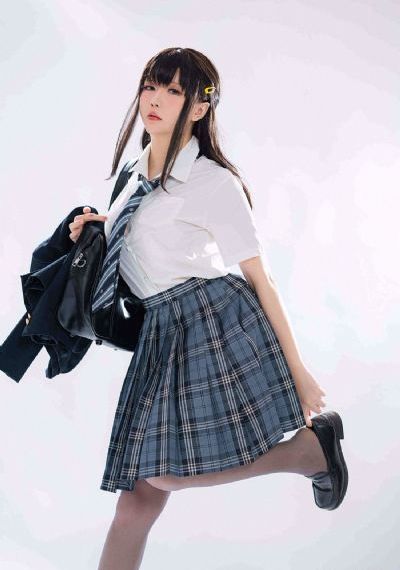 厨房里挺进岳丰满大屁电影_超清高清迅雷在线观看