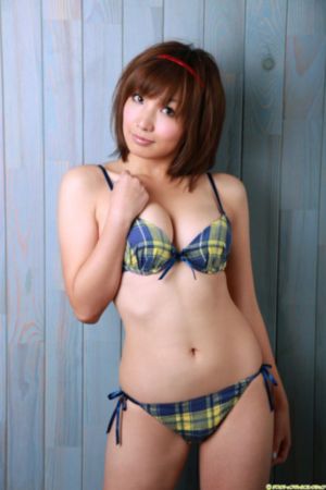 欧美冬装街拍_4K电影在线观看