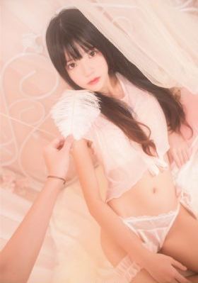 清纯女被强行糟蹋视频_1080在线视频播放